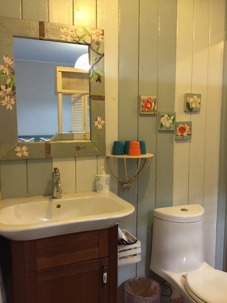 Basic Quadruple Room photo 2