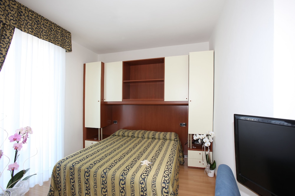 Standard Room, 1 Double Bed - Photo 2