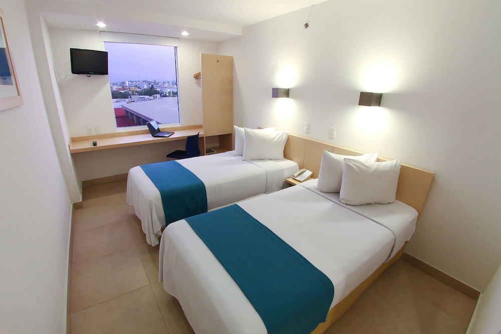 Standard Twin Room photo 3