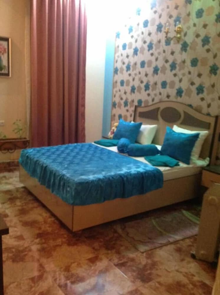 Classic Suite, Balcony, Courtyard View (6)
