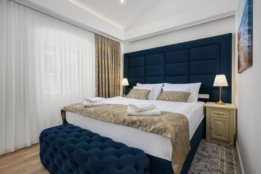 Superior Double Room, City View