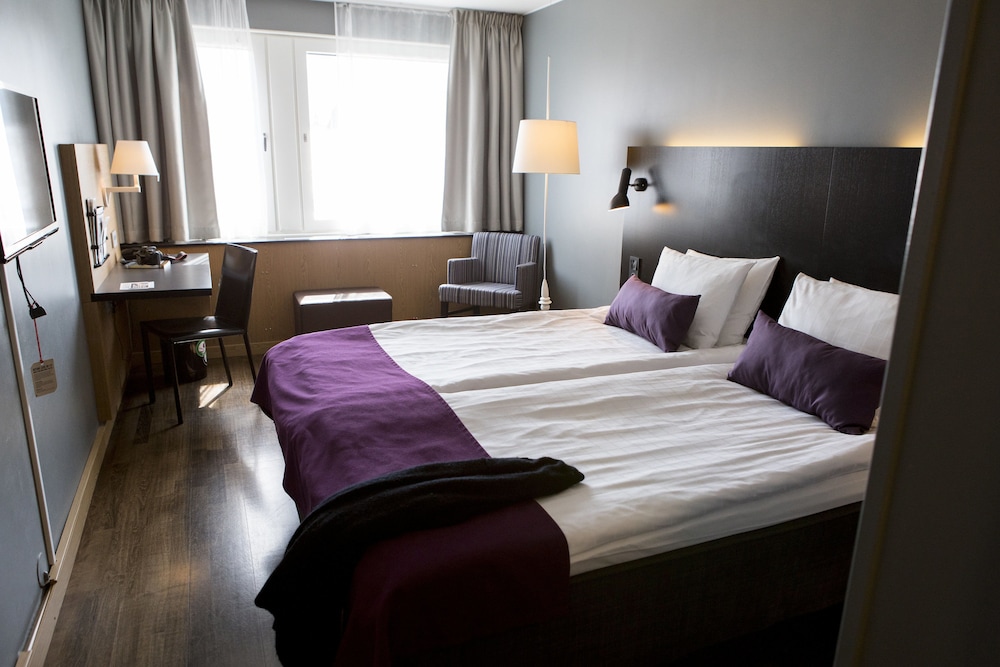 Standard Double Room - Photo 8