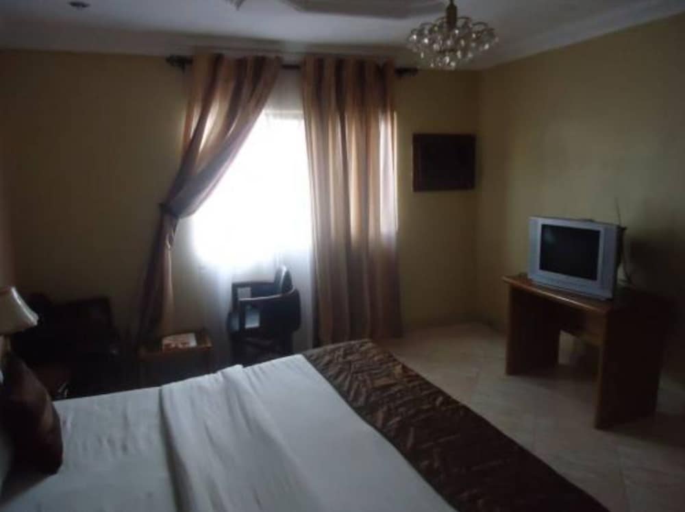 Basic Single Room