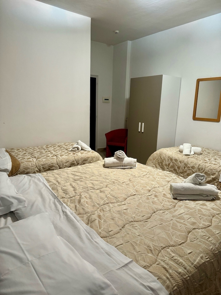 Quadruple Room photo 1