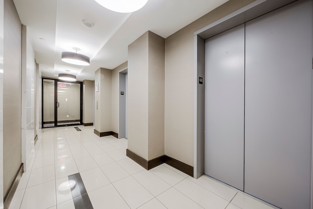 Stunning High Floor 1 Bedroom Condo Near Toronto General Hospital, U of T, TMU, 写真 17