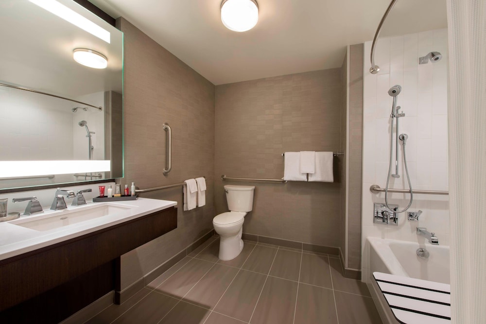 Buffalo Marriott at LECOM HARBORCENTER, Φωτογραφία 4