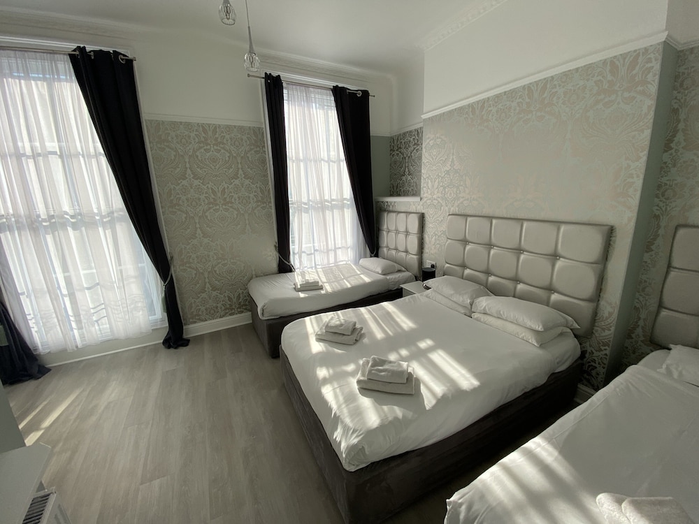 Family Quadruple Room photo 1
