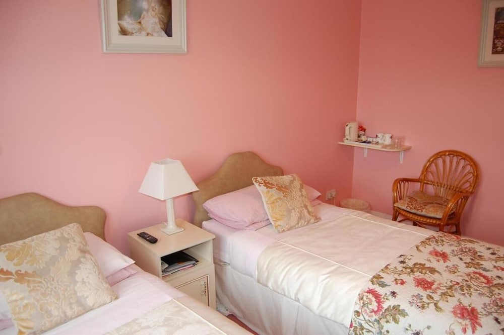 Twin Room, Ensuite photo 1