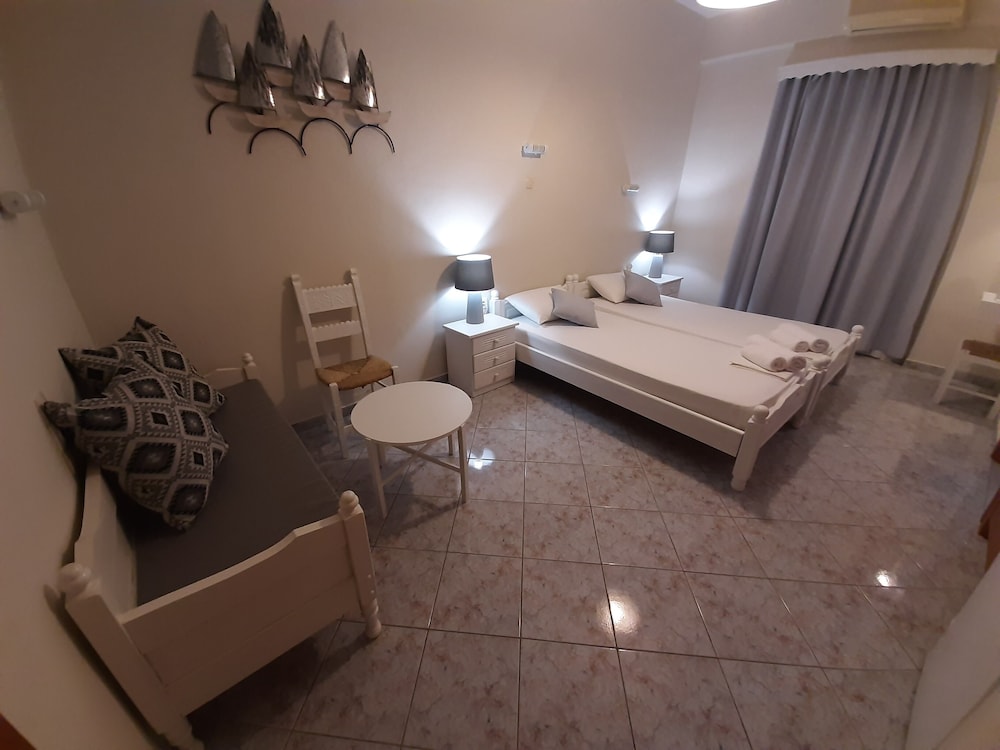 Superior Twin Room photo 2