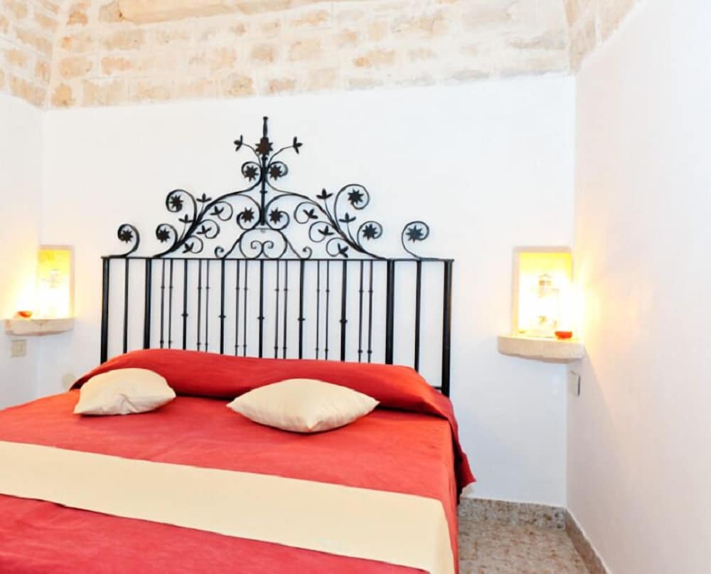 Traditional House (Trullo Fichi D'India)
