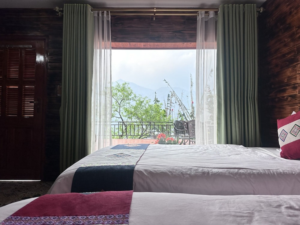 Deluxe Room, Mountain View - Photo 17