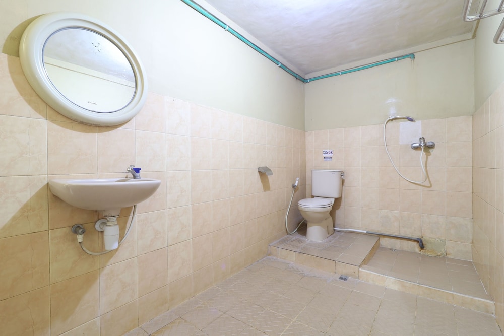 Family Room - Photo 6