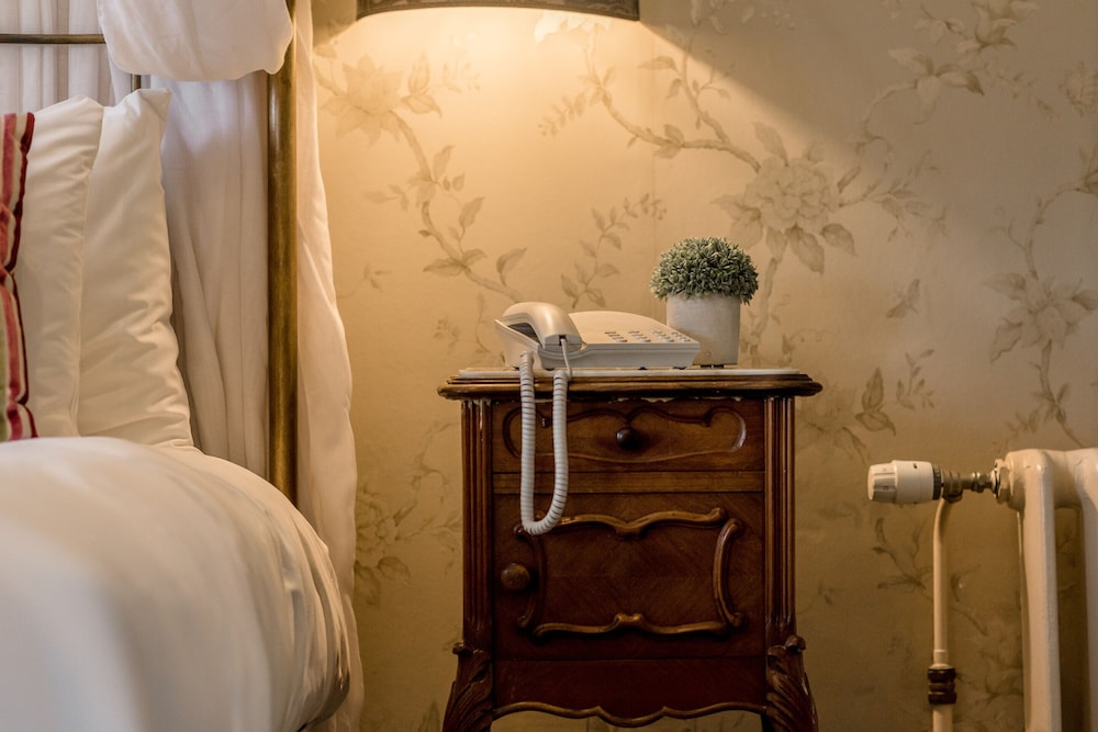 Double or Twin Room, Ensuite (Roomy) - Photo 2