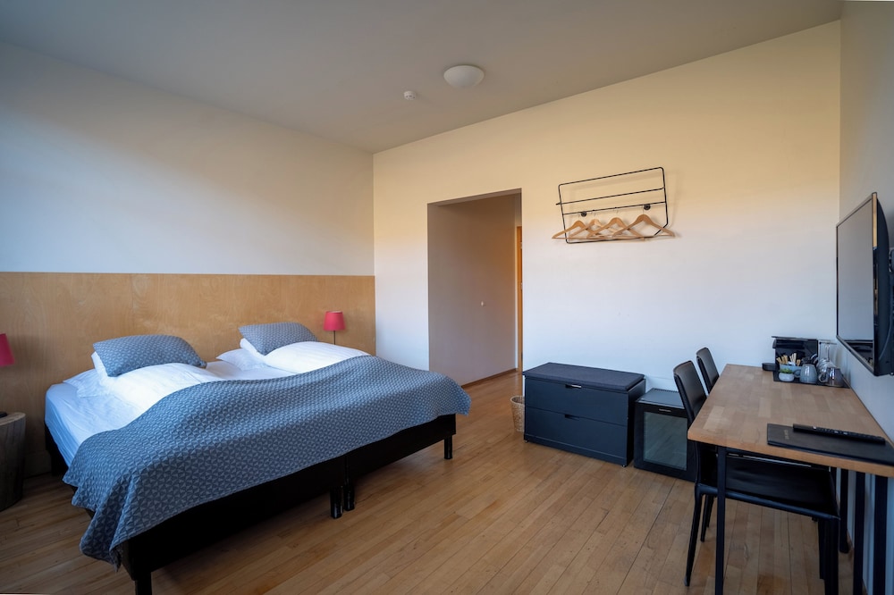 Comfort Triple Room, Private Bathroom photo 3
