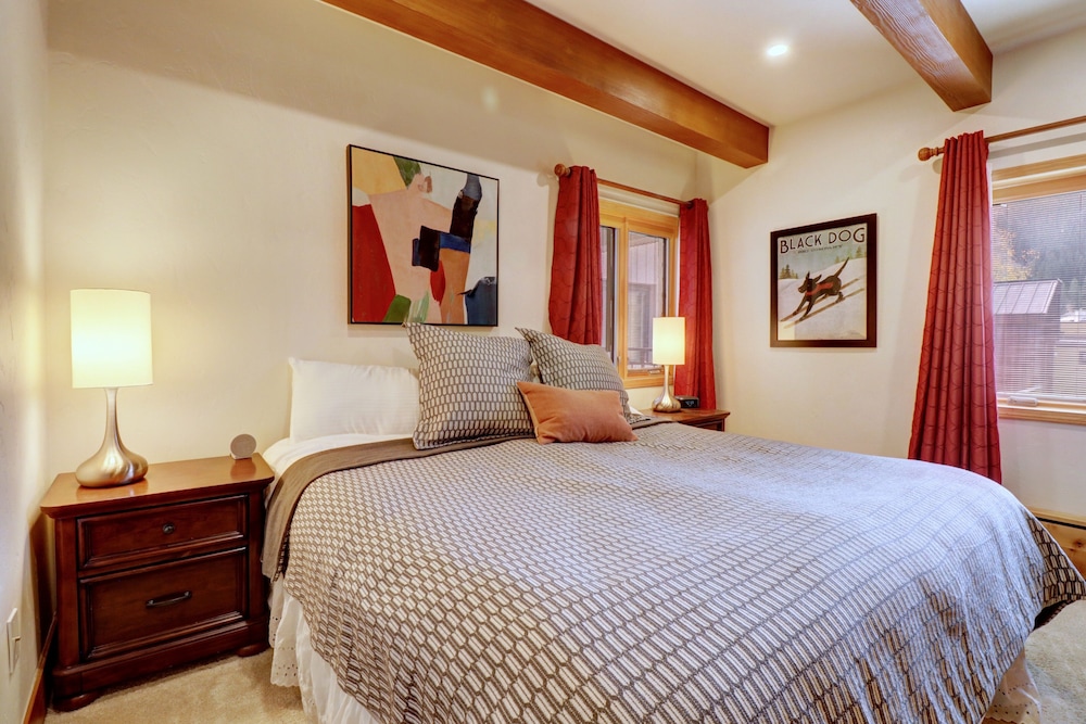Condo, 3 Bedrooms photo 2