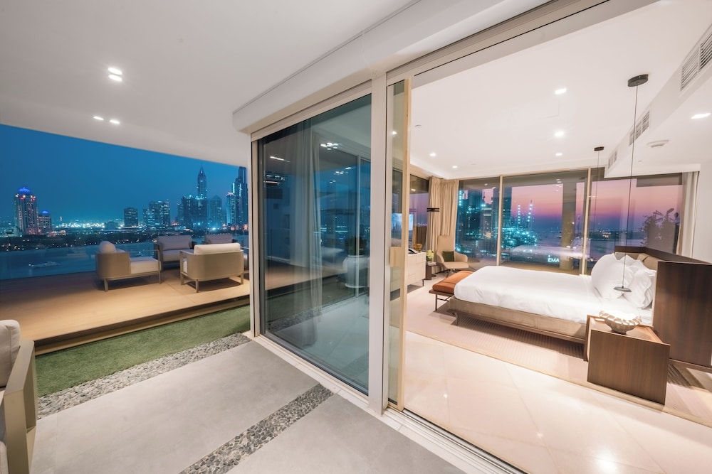 5 BED | Penthouse Duplex w/Pool