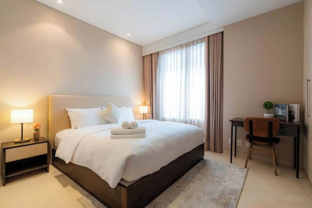 Royal Suite, 1 Bedroom, Business Lounge Access, City View