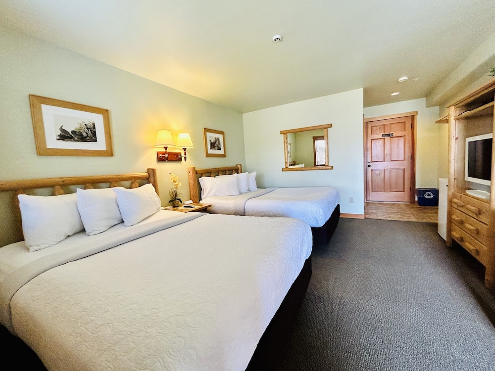 Deluxe Room, 2 Queen Beds, Valley View photo 1