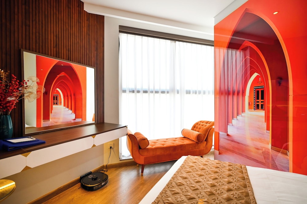 Family Studio Suite, 1 Bedroom, Pool View, Executive Level
