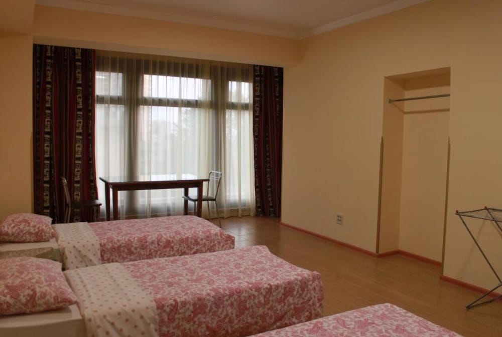 Standard Shared Dormitory (Bed In 5-Bed Mixed Dormitory) photo 3