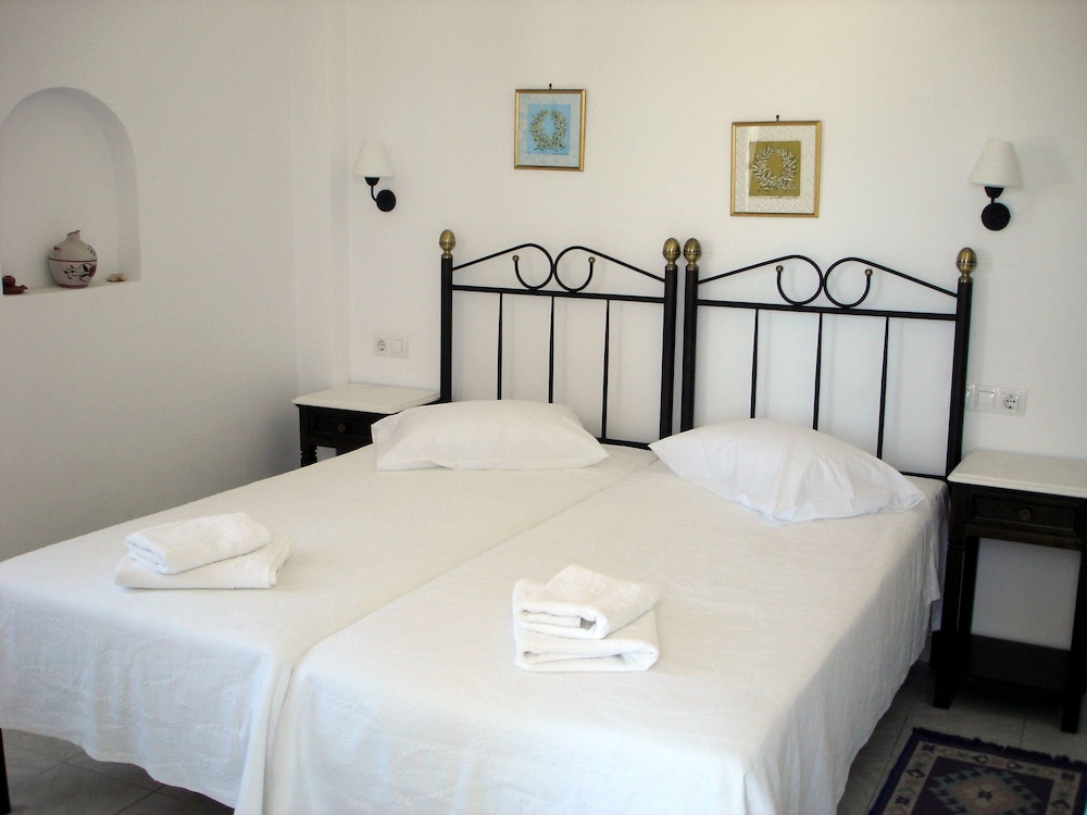 Standard Room photo 2
