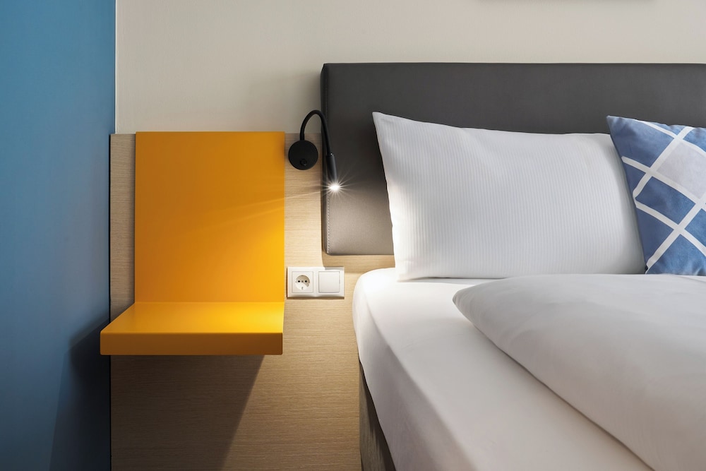 Standard Room, 2 Twin Beds (view) - Photo 6