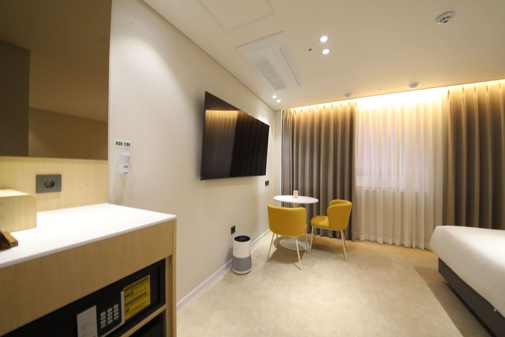 Economy Double Room - Photo 2