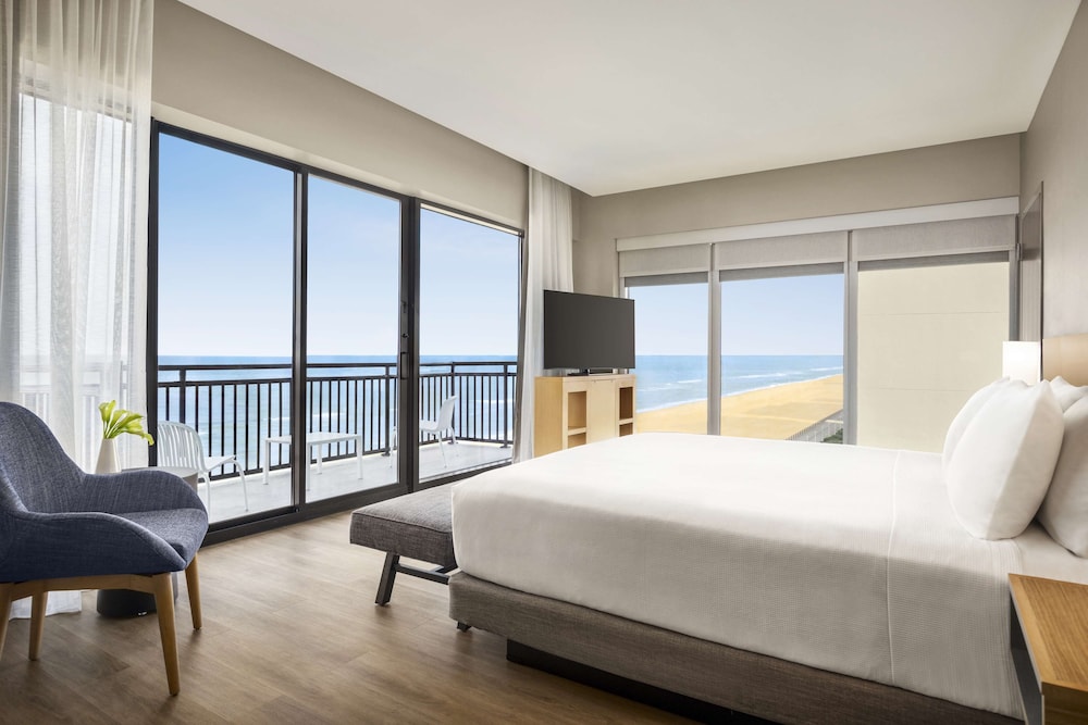 OCEANFRONT ONE BEDROOM SUITE KING BED (PLUS SLEEPER SOFA) - Photo 5