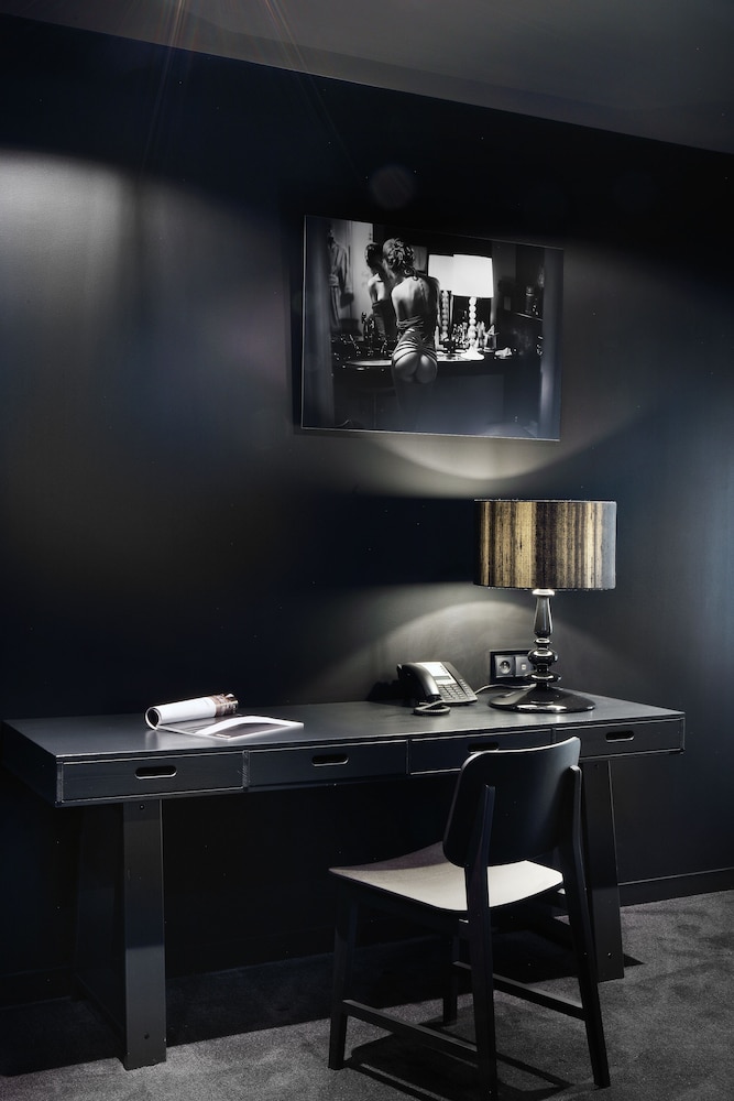 Room Room