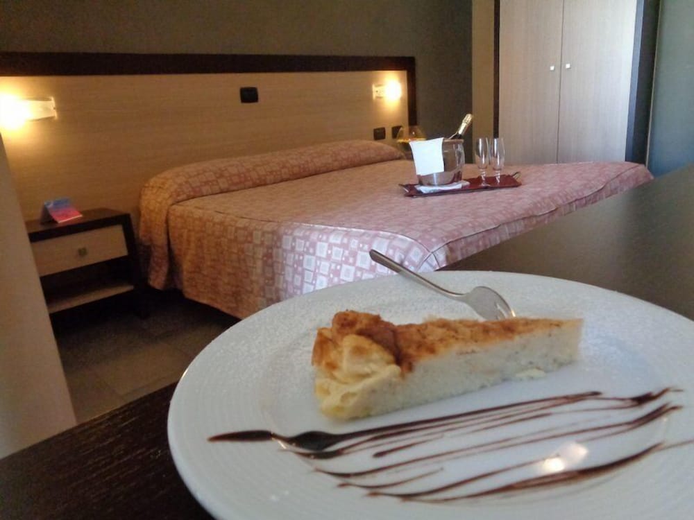 Basic Double Room photo 2