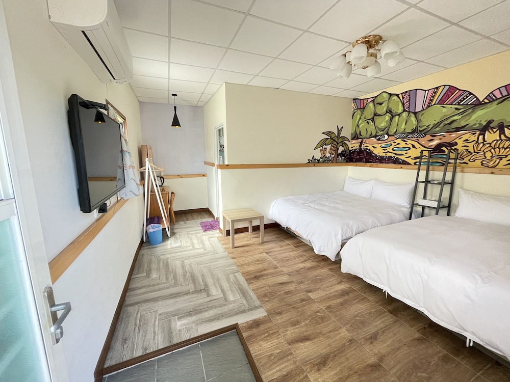 Standard Quadruple Room - Photo 3