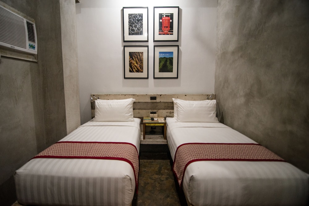 Standard Twin Room photo 2