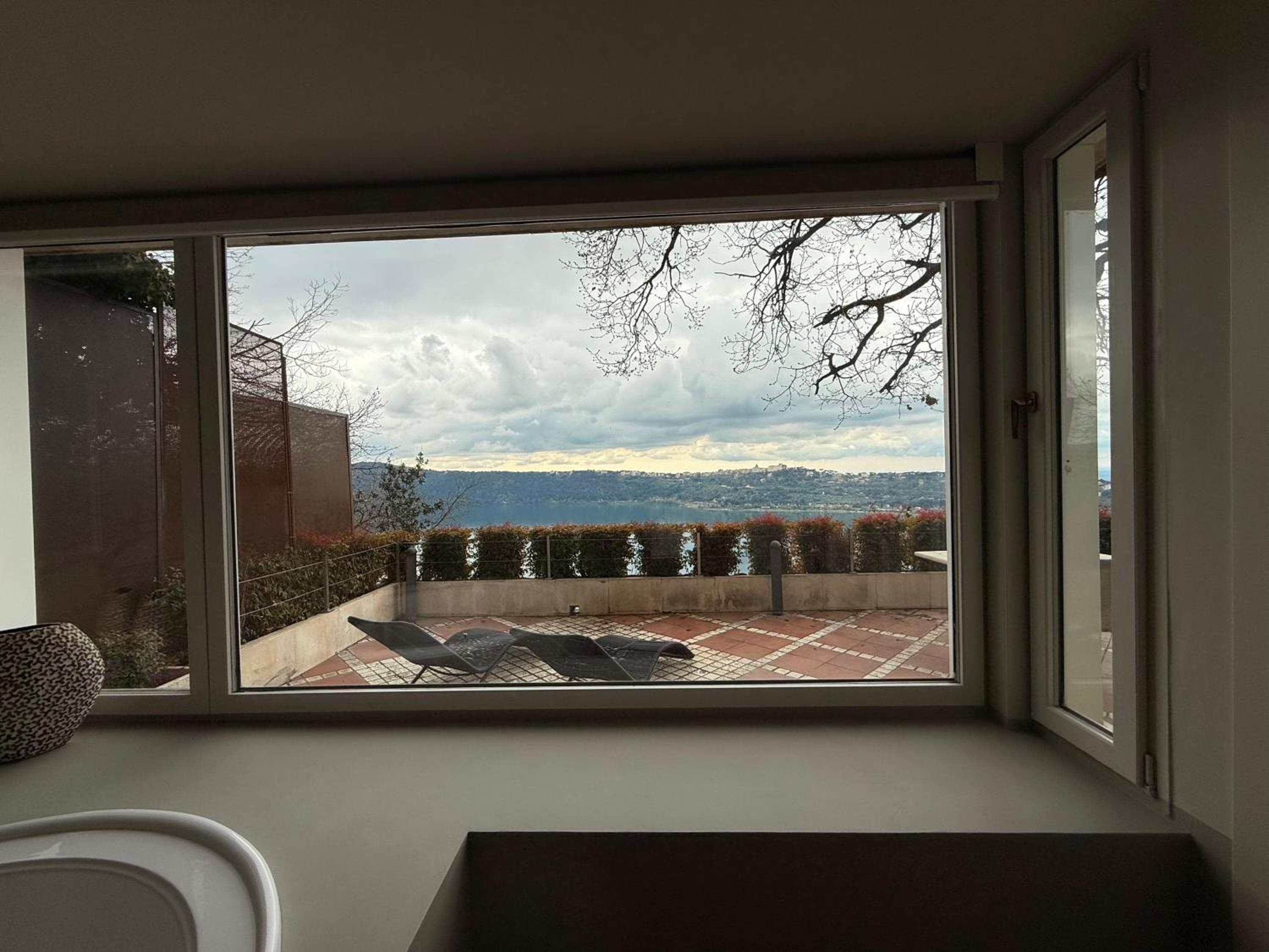 Suite with Lake View and Private Garden