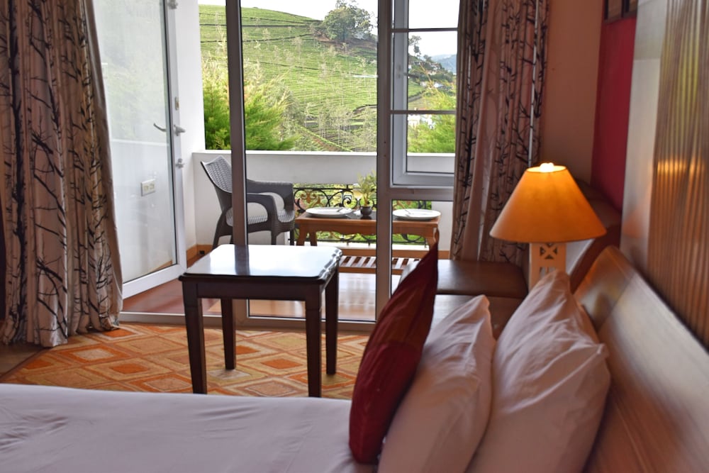 Deluxe Double Room, Balcony, Hill View