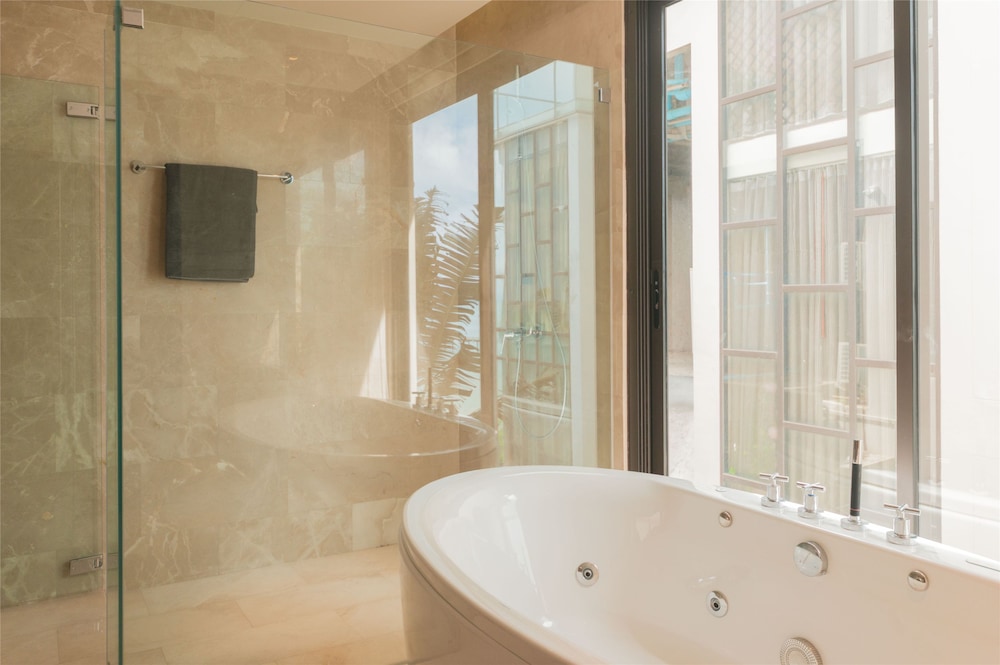 4 Bedrooms Villa with Private Pool photo 2
