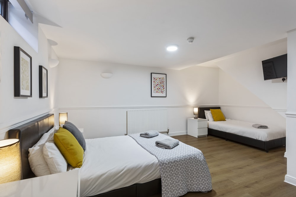Suite, Ensuite (Adjoining Room - Basement) photo 1