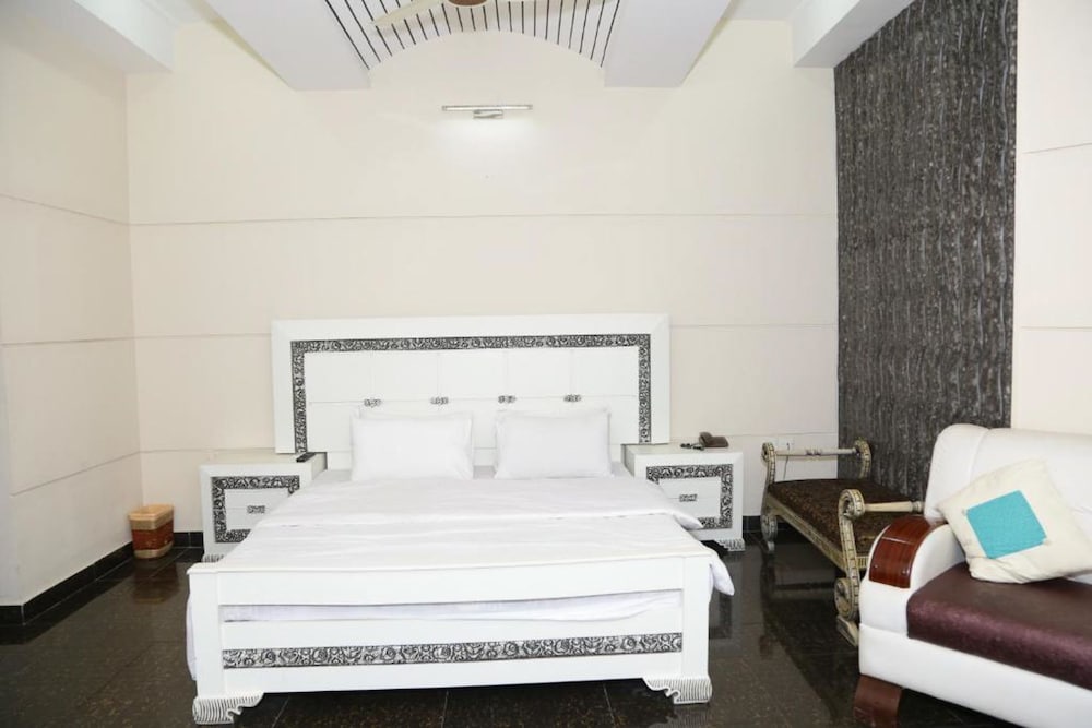 Deluxe Double Room photo 3