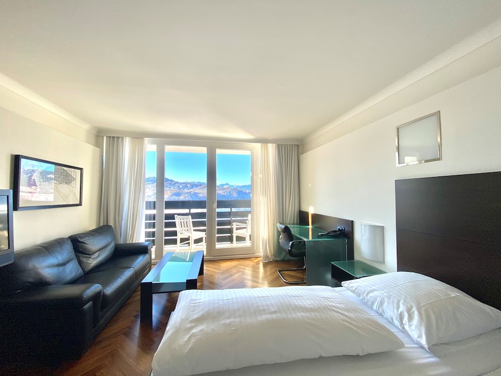 Double Room, 1 Queen Bed, Balcony photo 1