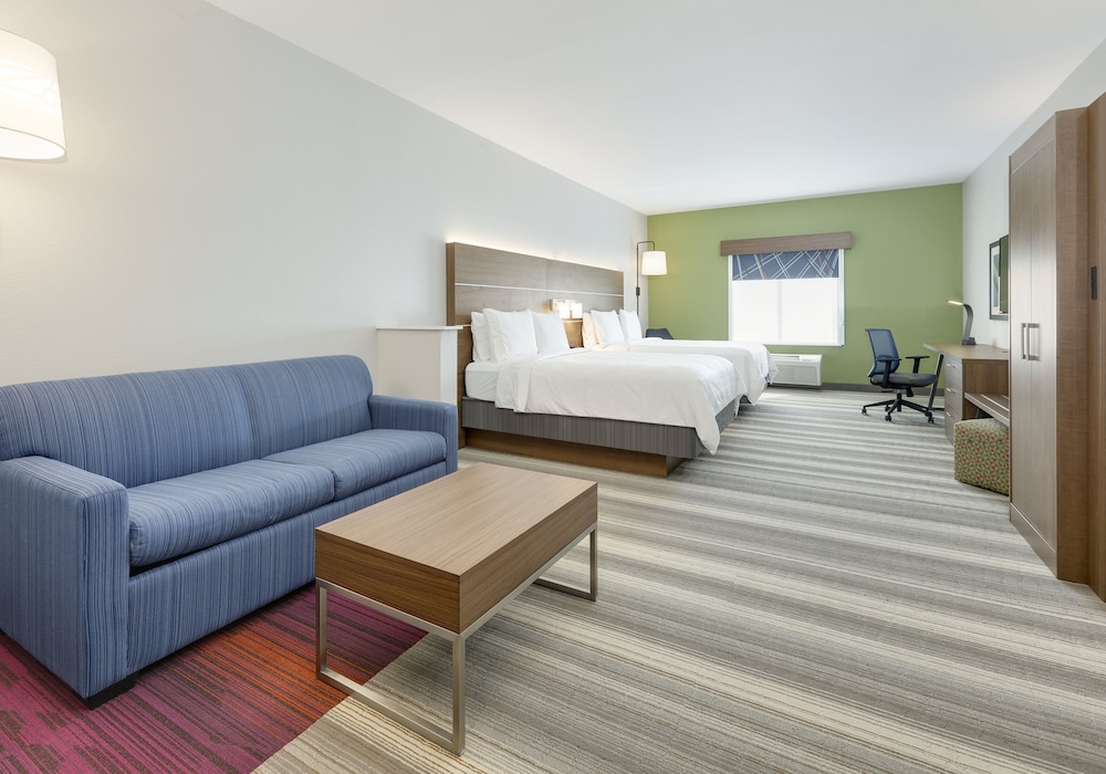 Suite, 2 Queen Beds - Photo 1