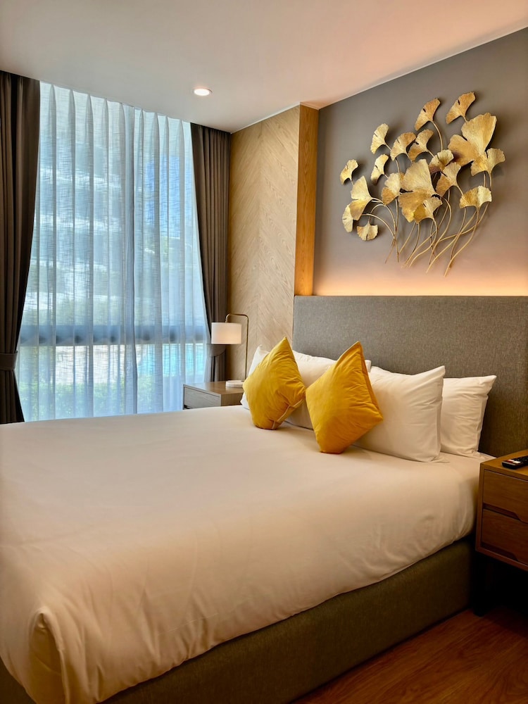 Premier Suite - Photo 1