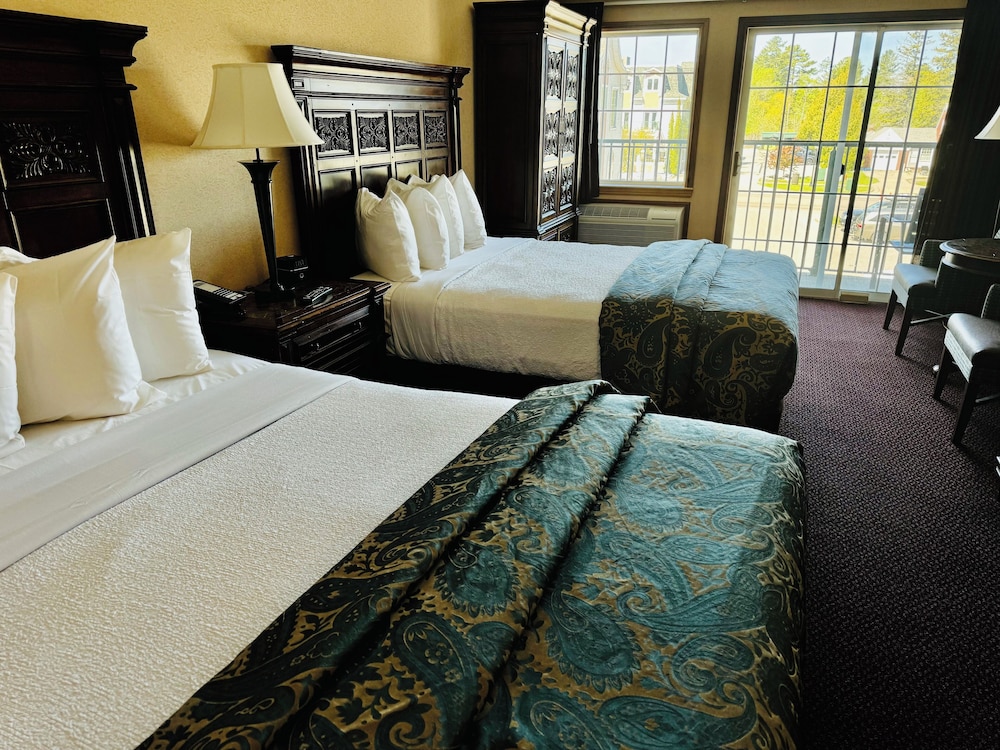 Elite Room, 1 King Bed and 1 Queen Bed - Photo 1