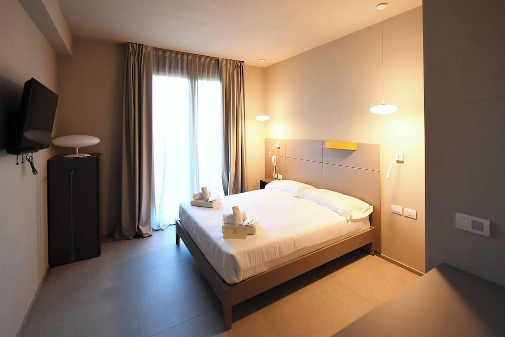 Condo - Photo 3