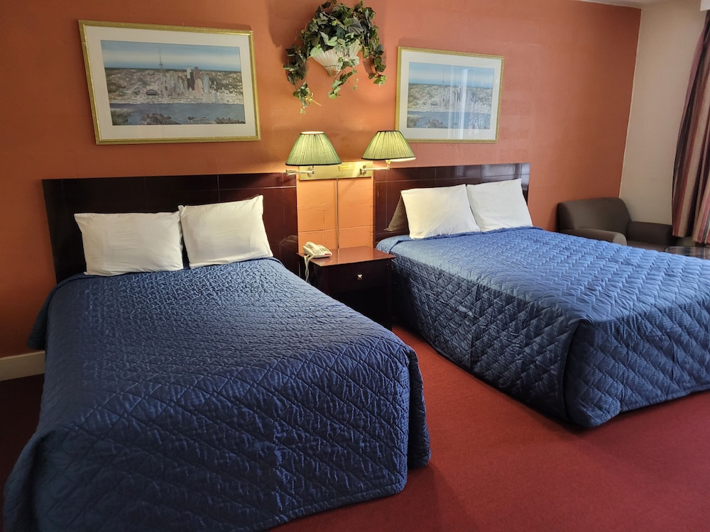 Double Room, 2 Queen Beds photo 1