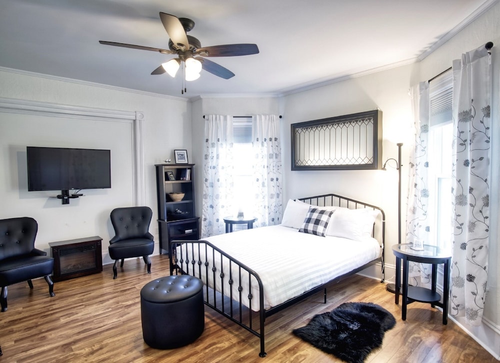 Carlingford Suites - Ground Floor