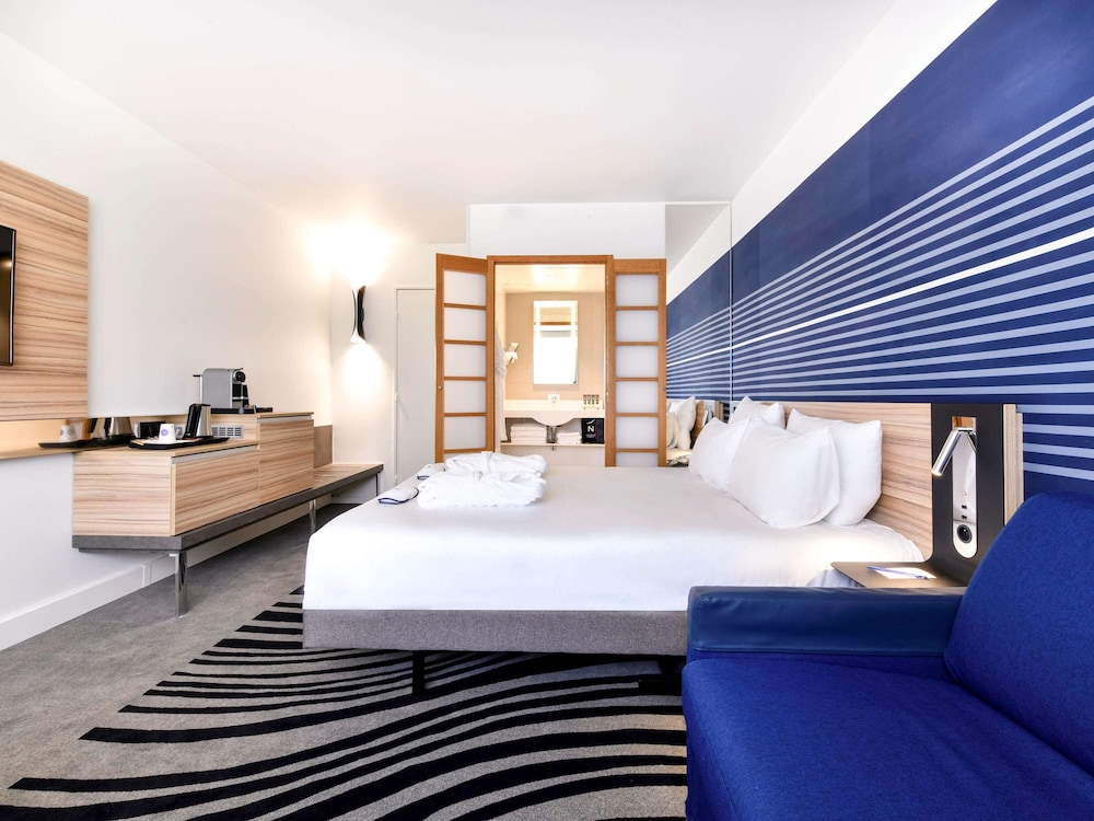 Executive Room, 1 Double Bed with Sofa bed - Photo 4