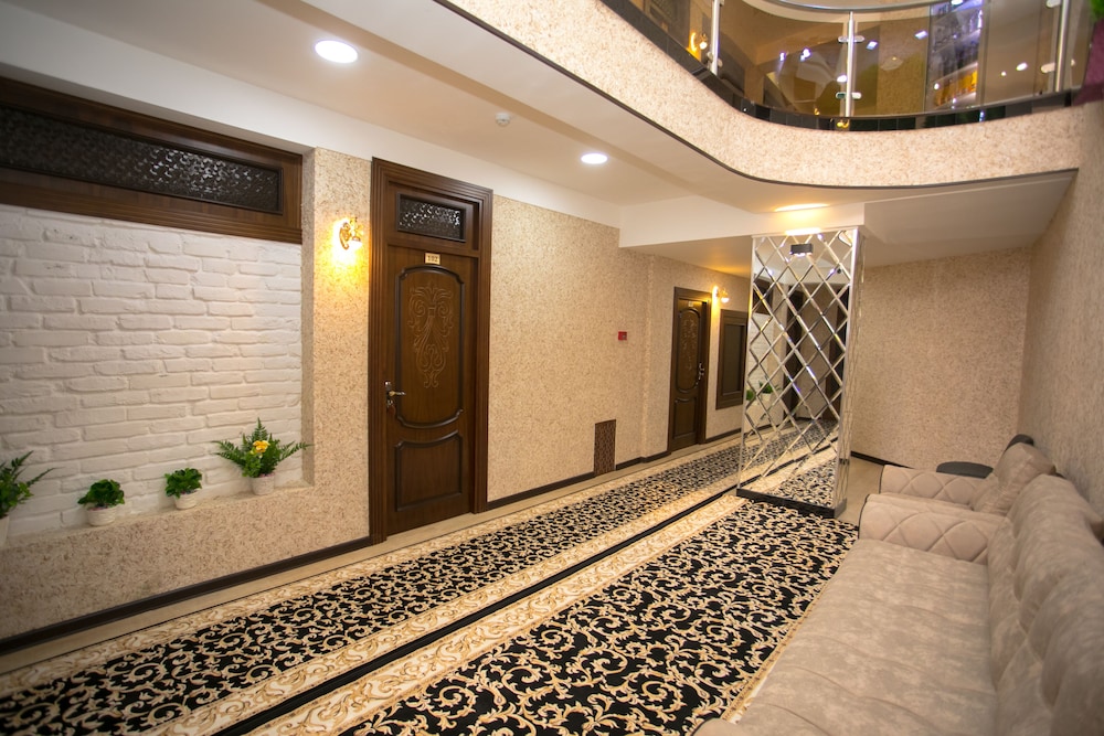 Standard Double or Twin Room - Photo 2