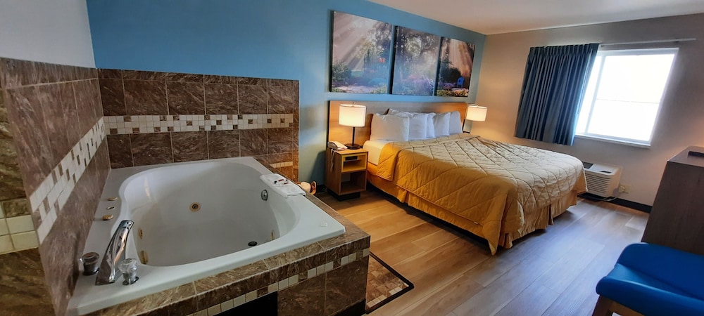 Business Room, 1 King Bed, Non Smoking - Photo 5