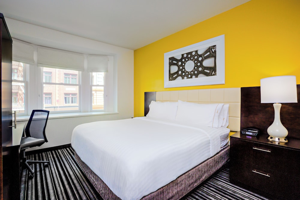 Standard Room, 1 King Bed, Accessible (Mobility, Accessible Tub) - Photo 2