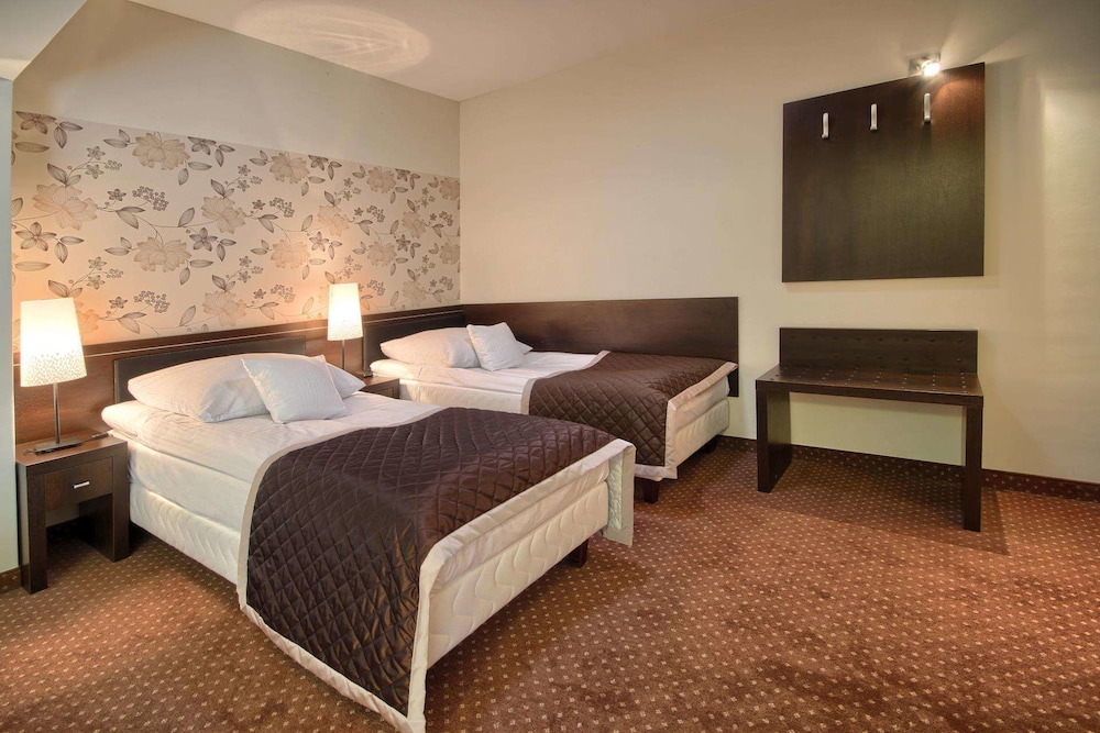 Classic Double Room, 2 Twin Beds photo 2