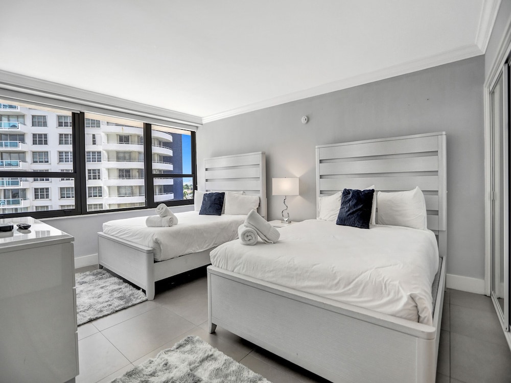 Amazing 3BD Ocean View Condo / 715